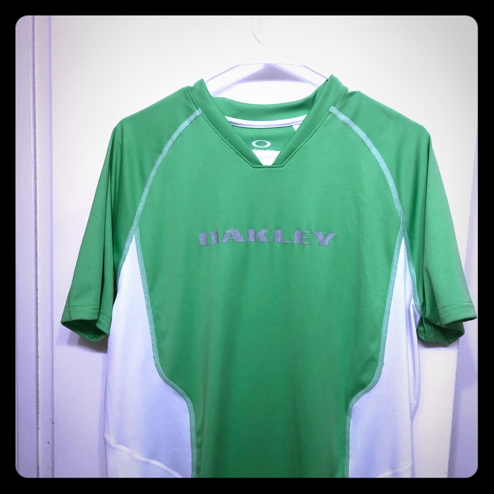 Oakley rash guard